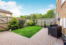 3 bedroom, End of terrace house for sale