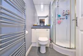 2 bedroom, Terraced House for sale