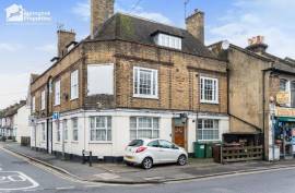 2 bedroom, Ground floor flat for sale