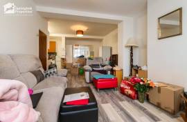 2 bedroom, Ground floor flat for sale