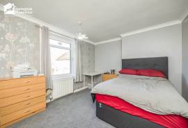 2 bedroom, Terraced House for sale