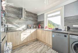 2 bedroom, Terraced House for sale