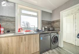 2 bedroom, Terraced House for sale