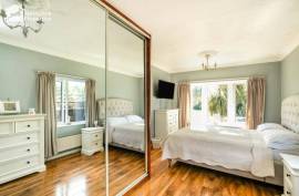 4 bedroom, Bungalow for sale
