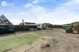 4 bedroom, Bungalow for sale