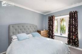 4 bedroom, Bungalow for sale