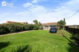 4 bedroom, Bungalow for sale