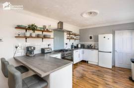 4 bedroom, Bungalow for sale