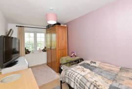 3 bedroom, Semi-detached house for sale
