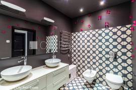 Apartment for rent in Riga, 195.00m2