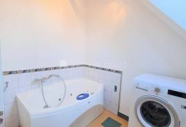 Detached house for rent in Riga, 160.00m2
