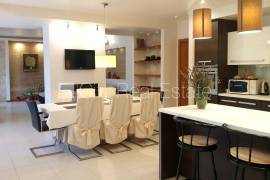 Detached house for sale in Jurmala, 450.00m2