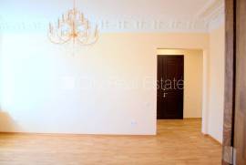 Apartment for rent in Riga, 124.00m2
