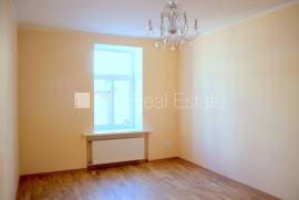 Apartment for rent in Riga, 124.00m2