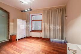 Apartment for rent in Riga, 280.00m2