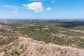 Hacienda Ruiseg Largo: A 784-Acre Ranch in the Heart of Guanacaste, Costa Rica - Your Ideal Investment Opportunity