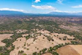 Hacienda Ruiseg Largo: A 784-Acre Ranch in the Heart of Guanacaste, Costa Rica - Your Ideal Investment Opportunity