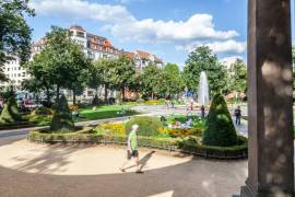 City Comfort: Unique 2-Room Home with Balcony between Ku'damm & Potsdamer Platz
