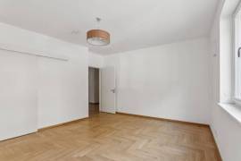 Modern Family Home with Private Garden & Parking in Vibrant Neukolln, Berlin