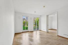 Modern Family Home with Private Garden & Parking in Vibrant Neukolln, Berlin