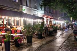 Exciting Renovation Opportunity: Bright 3-Room Apartment with Balcony & Parking near Schloss Charlottenburg