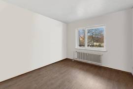 Exciting Renovation Opportunity: Bright 3-Room Apartment with Balcony & Parking near Schloss Charlottenburg