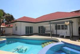Secluded 3 Bed Pool Villa - very close to Hua Hin town
