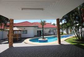 Secluded 3 Bed Pool Villa - very close to Hua Hin town