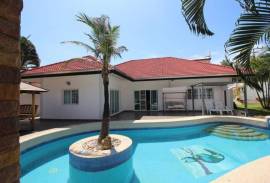 Secluded 3 Bed Pool Villa - very close to Hua Hin town