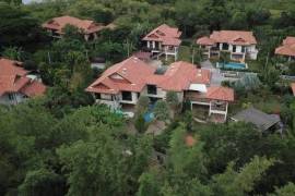 Royal Garden : Beautiful. Spacious 5 Bedroom Family Home