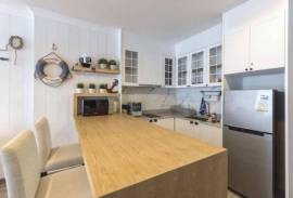 2 Bedroom Condo With Pool View