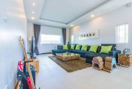 3 Bedroom Pool Villa with Great Views to Banyan Golf Course