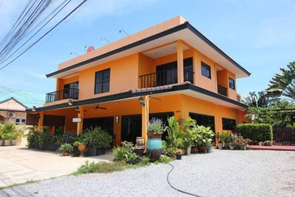 Excellent Location Private Villa Ideal For Pub or Restaurant on Soi 102 For Sale