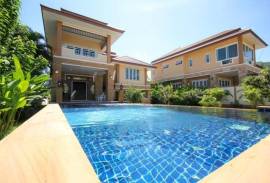 New Multi Level Pool Villa On Large Plot - Hua Hin North