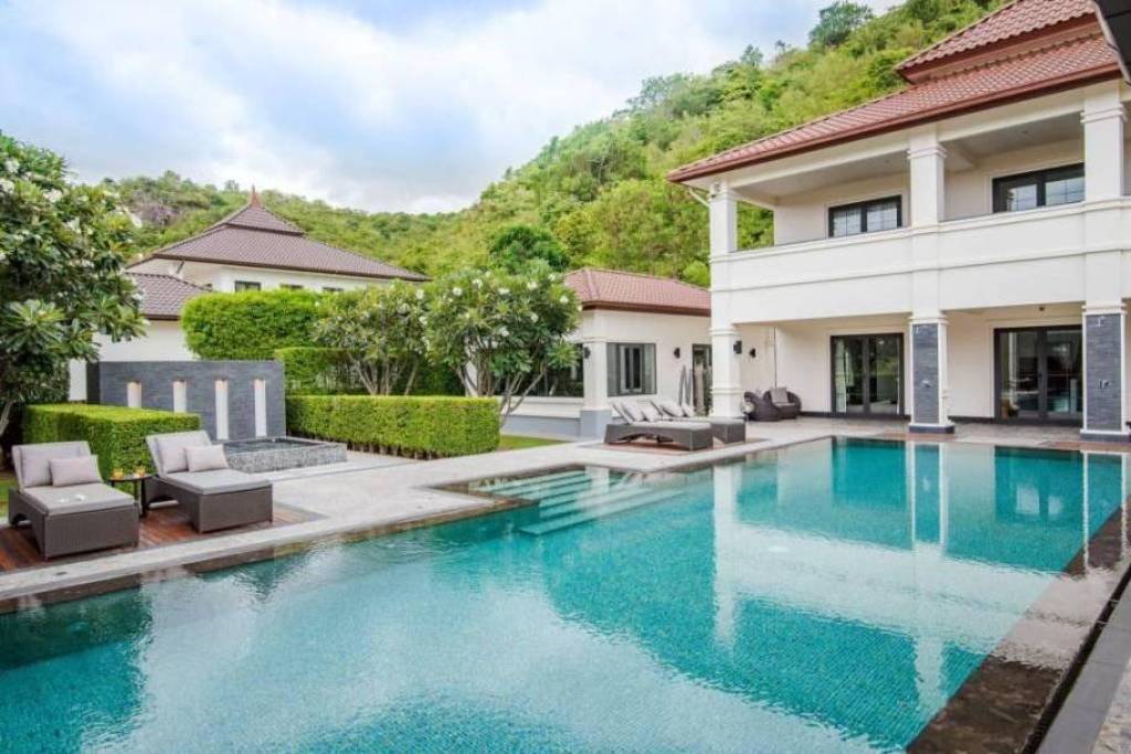 BelVida Estates: Exclusive, Luxurious 6 Bedroom Tropical Pool Villa