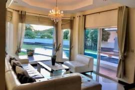 Palm Hils Golf Course: 2 Story 4 Bedroom Pool Villa