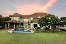 Palm Hils Golf Course: 2 Story 4 Bedroom Pool Villa