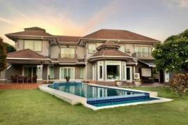 Palm Hils Golf Course: 2 Story 4 Bedroom Pool Villa
