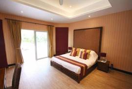 Single Story 3 Bedroom Pool Villa with Golf Membership