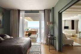 Luxury 2 Bed Penthouse Beachfront Condo