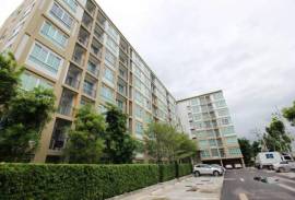 Studio Condo in Great Location