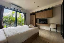 La Casita: Studio Condo In Town