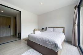 La Casita: Studio Condo In Town