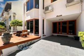 3 Storey 5 Bedroom Townhouse : Baan Suksamran