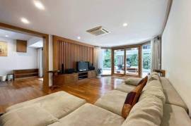 3 Storey 5 Bedroom Townhouse : Baan Suksamran