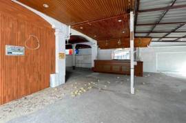 Prime Location : 2 Storey Townhouse On Soi Selakam