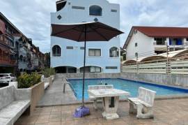 4 Storey Townhouse : 12 Bedroom Hotel On Soi 67