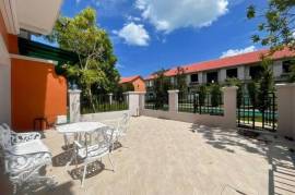 Boulevard Tuscany : 2 Bedroom Townhouse In Cha Am