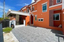 Boulevard Tuscany : 2 Bedroom Townhouse In Cha Am