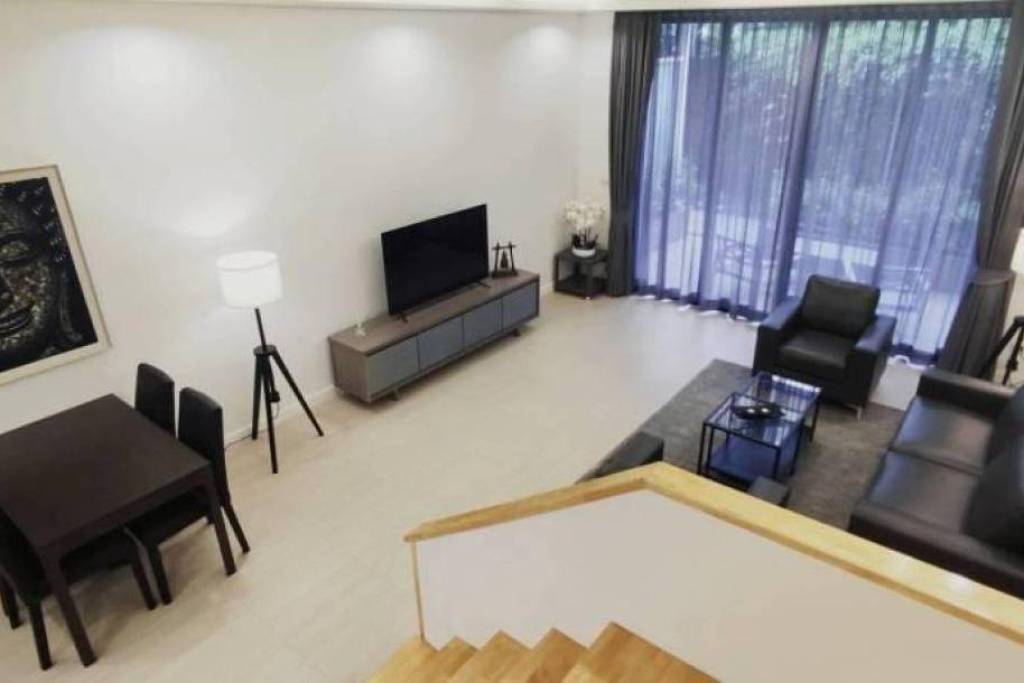 Two Story 2 Bed 2.5 Bath Modern Townhouse For Sale 5 Minutes from Bluport Mall